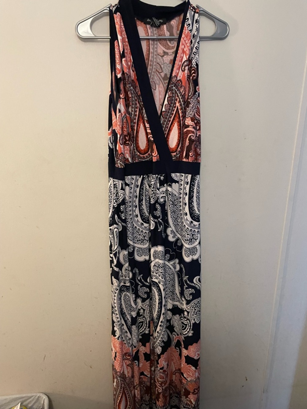 Sleeveless V-Neck Paisley Maxi Dress in Navy and Coral